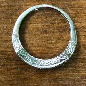 Curved ring 14 k white gold